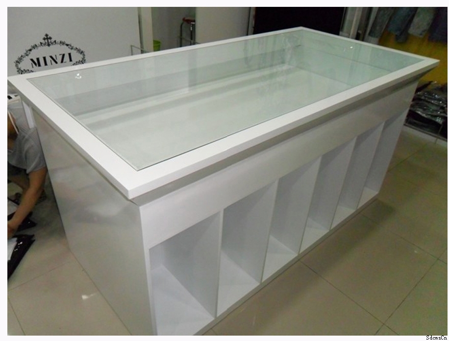 南昌精品玻璃中岛展柜