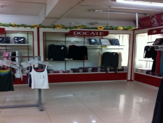 最经典的南昌服装展柜形象展示