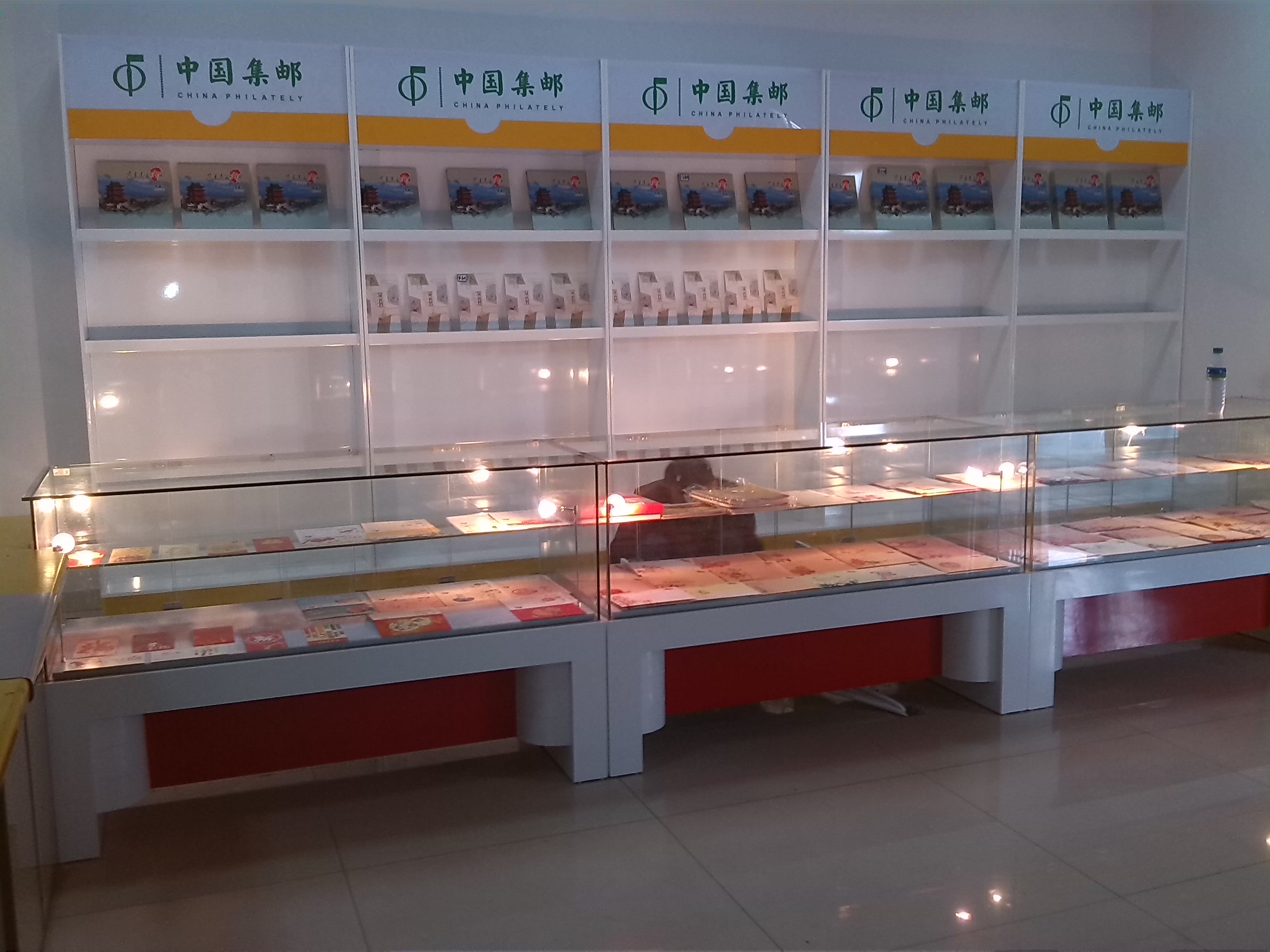 江西玻璃柜,邮政烤漆玻璃柜