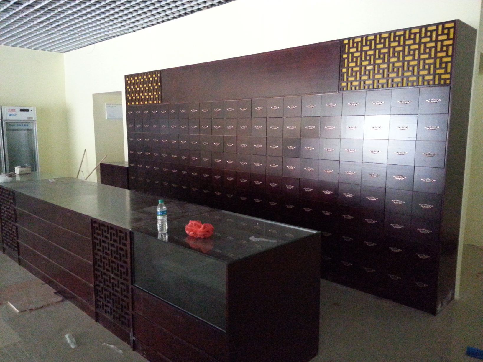 南昌凯旋门大药房中药柜定做